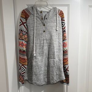Trendy Gray Hoodie with Vibrant Sleeves